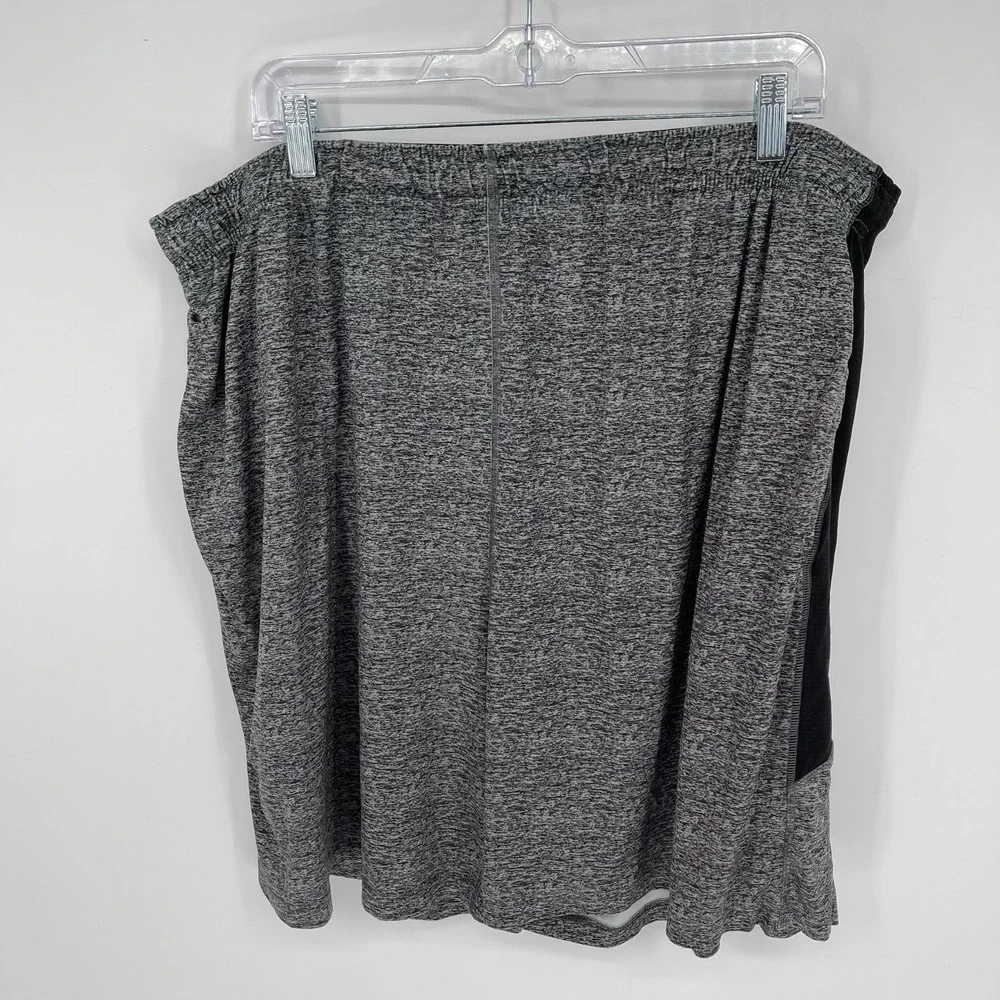 Russell Men's Gray Elastic Waist Athletic Workout Gym Shorts Size 2XL 44-46